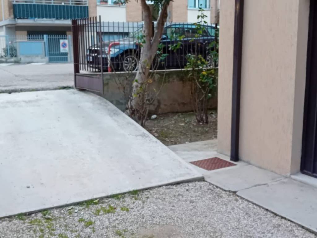 Box / garage a Pesaro in Via nitti - Foto 3