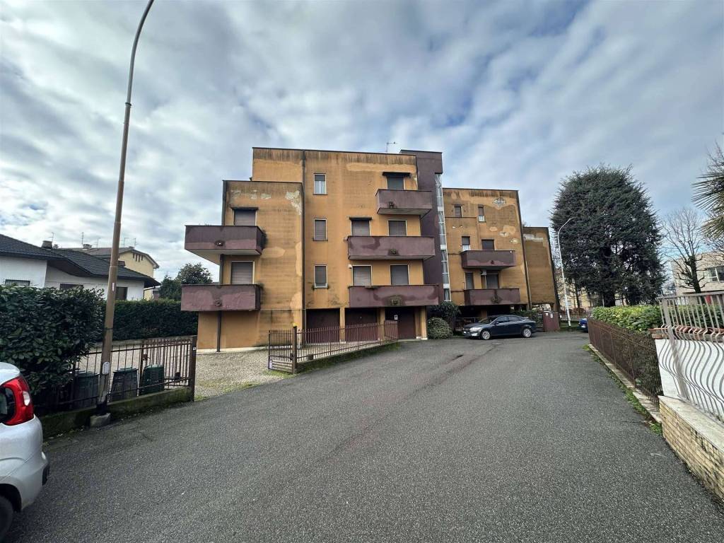 Appartamento a Sant'angelo lodigiano in Via Stefano Furiosi - Foto 2