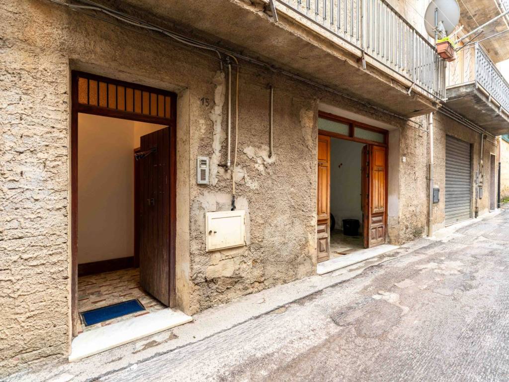 Appartamento a Collesano in via Brodolini , 15 - Foto 2