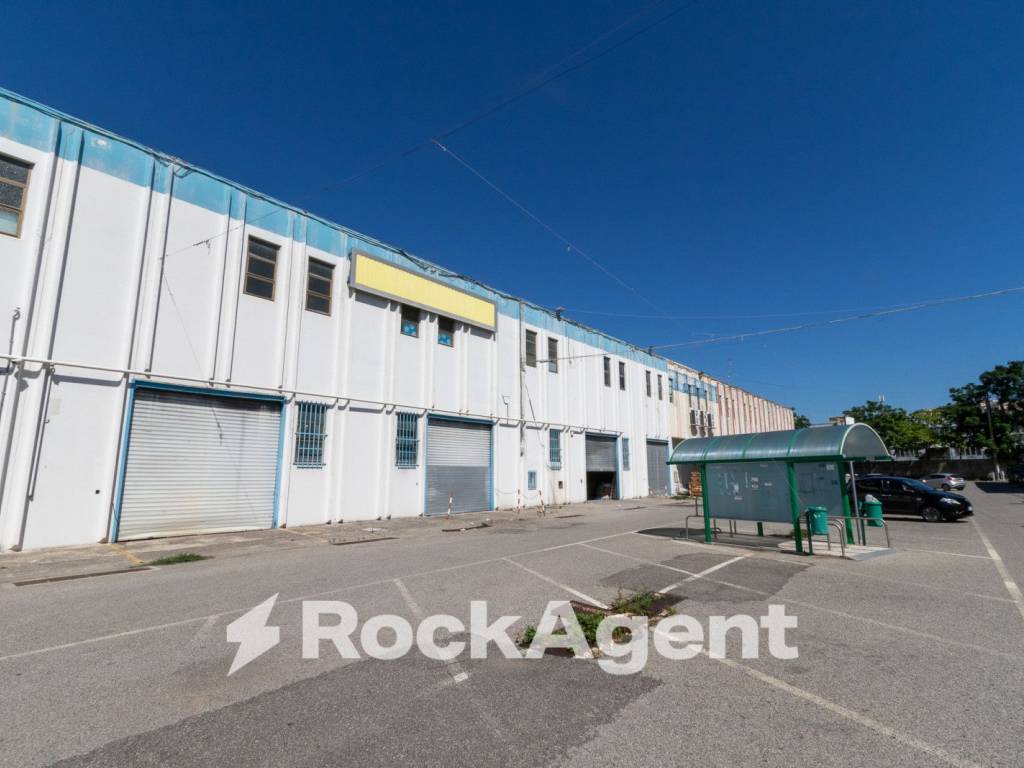 Immobile a Catanzaro in Viale Lucrezia della Valle - Foto 4