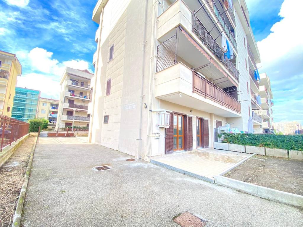 Appartamento a Aversa in Via Atellana - Foto 2