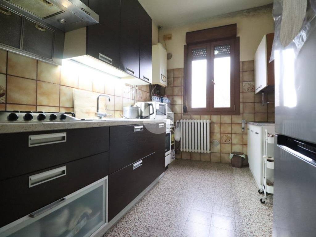 Appartamento a Roncoferraro in Via Cesare Battisti, 1 - Foto 3