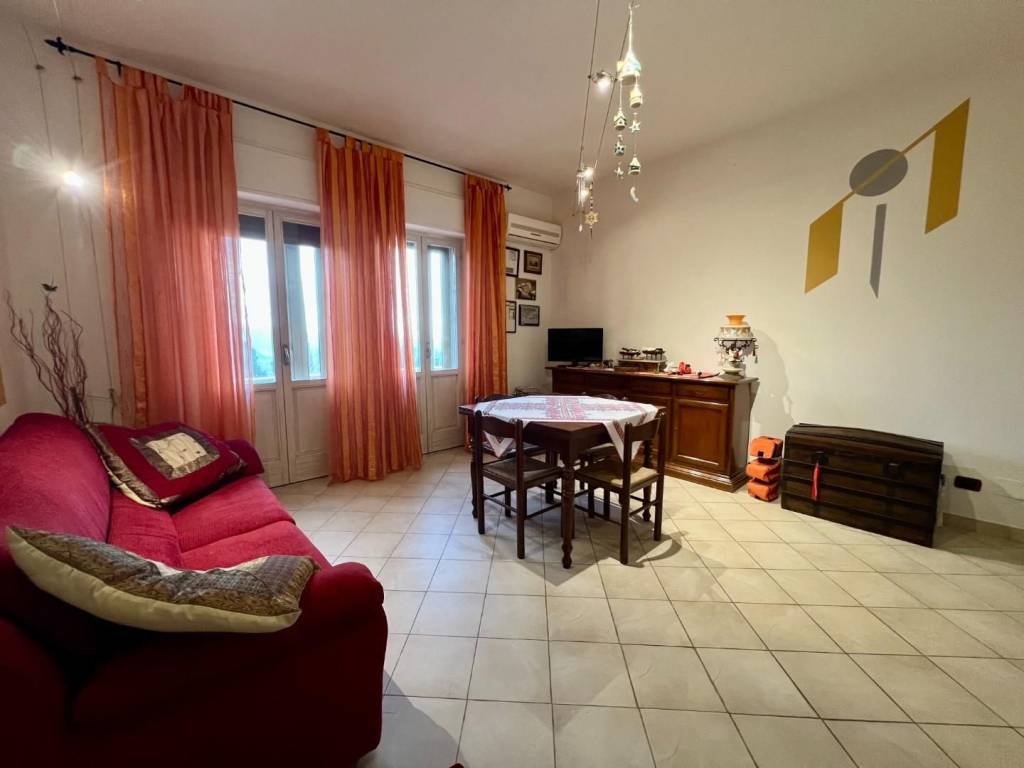 Appartamento a Lajatico in Via Giuseppe Garibaldi - Foto 3