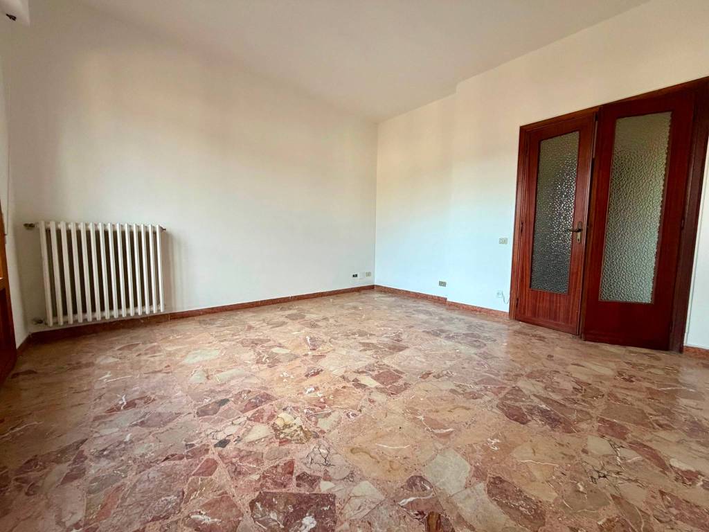 Appartamento a Prato in Via Podgora - Foto 2