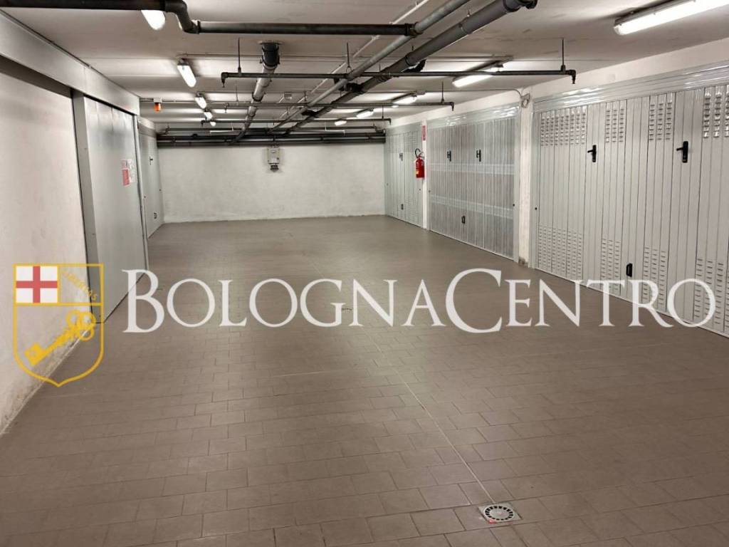 Box / garage a Bologna in Via Aurelio Saffi - Foto 4
