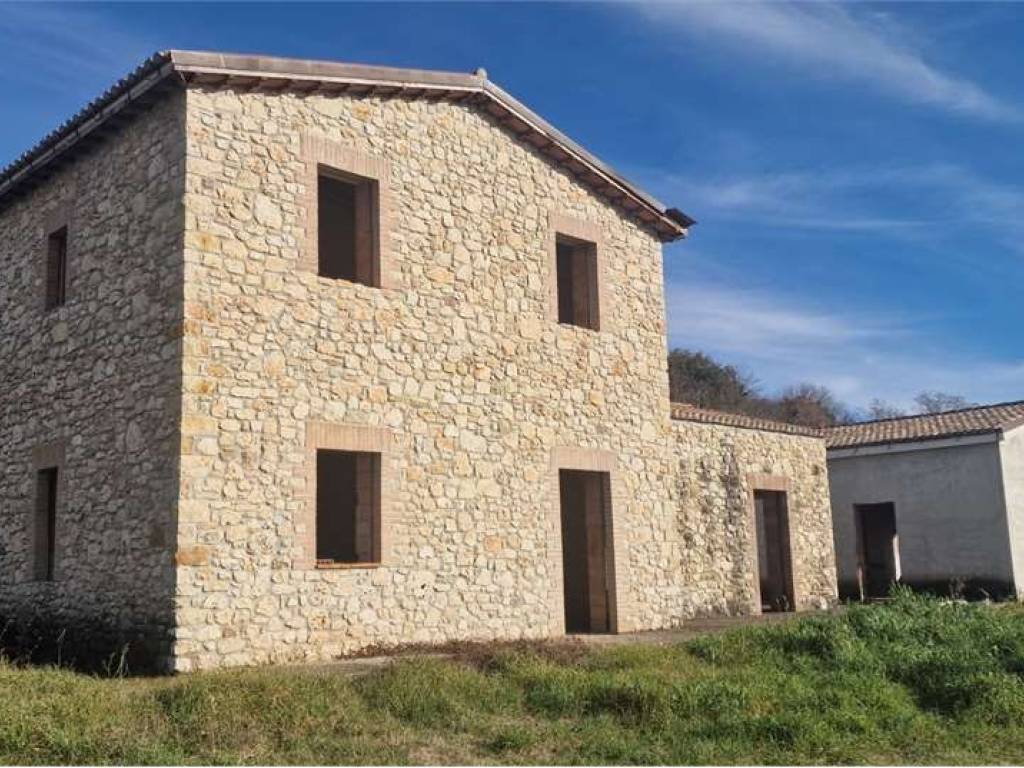 Rustico / casale a Massa martana in Vocabolo Cerquacottora , snc - Foto 2