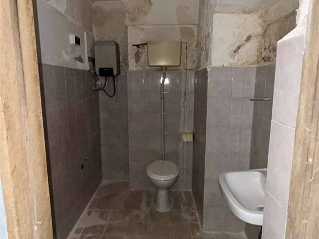 Immobile a Brindisi in Via Cristoforo Colombo, 67 - Foto 4
