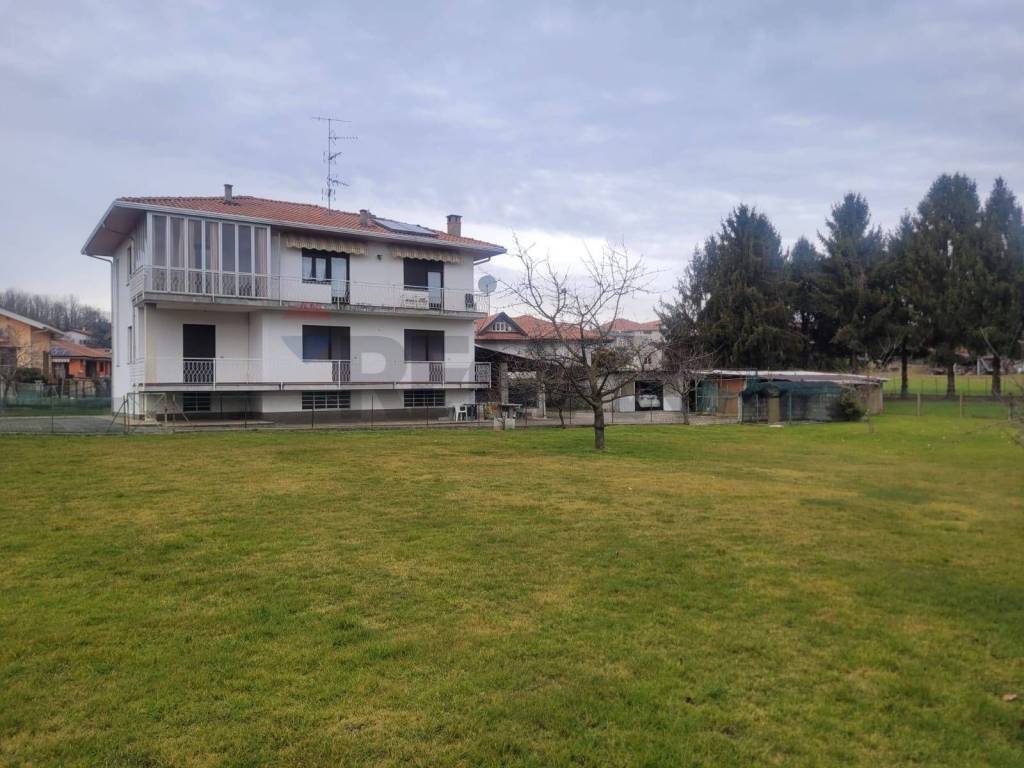 Villa a Gargallo in Via Giuseppe Garibaldi, 11 - Foto 2