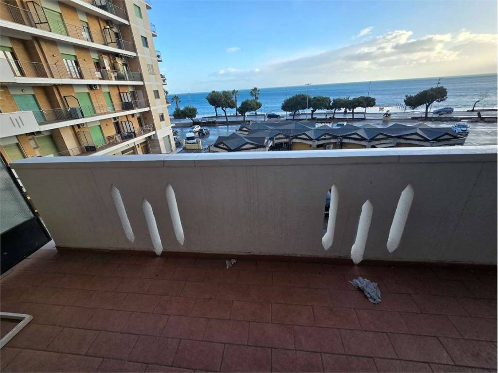 Appartamento a Catanzaro in Via lungomare , 325 - Foto 2