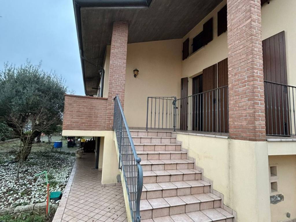 Villa a San felice sul panaro in Via Massimo d'Azeglio - Foto 3