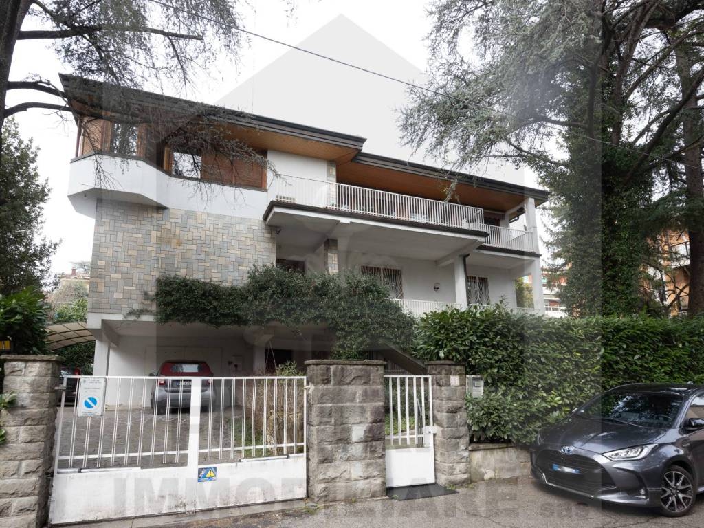 Villa a Bologna in Via Alberto Franchetti - Foto 2