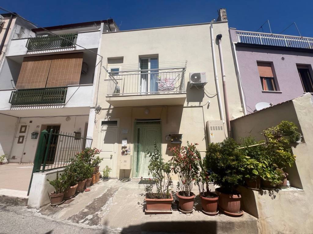 Casa indipendente a Vasto in Via Carlo Poerio, 44 - Foto 2