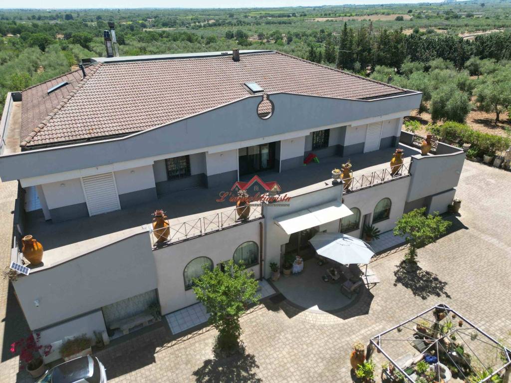 Villa a Cassano delle murge in Strada Provinciale di Cassano - Foto 3