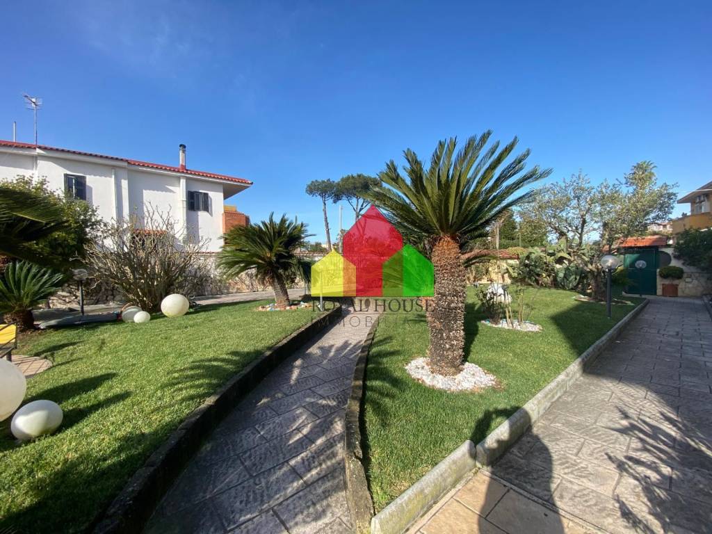 Villa a Giugliano in campania in Via Carrafiello, 28 - Foto 2