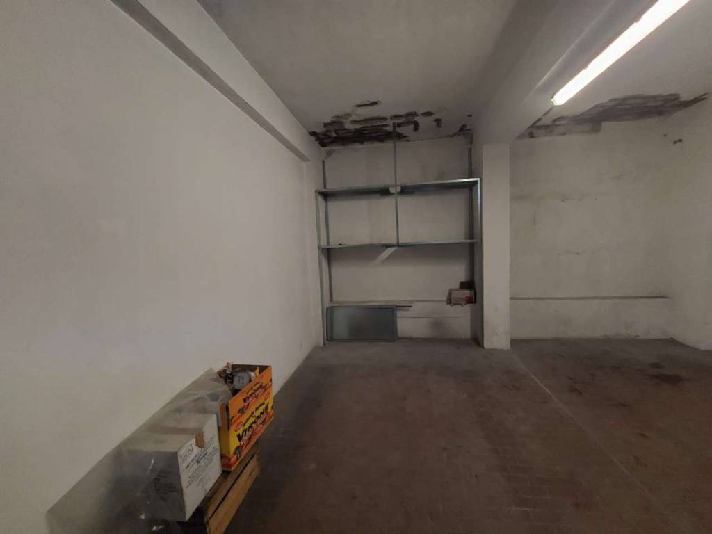 Box / garage a Grugliasco in via Quarto dei Mille 20 - Foto 3