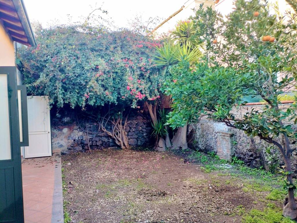 Appartamento a Catania in Via Policastro, 46 - Foto 2