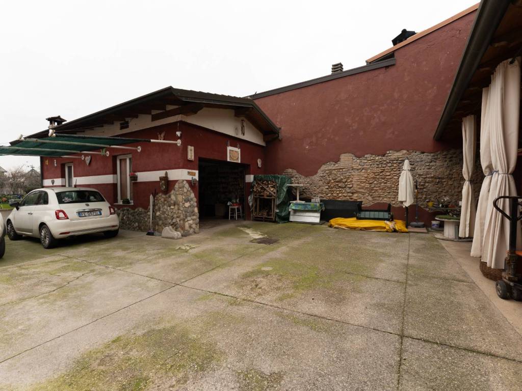 Casa indipendente a Montichiari in Via Erculiani - Foto 2
