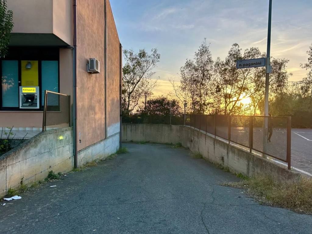 Box / garage a Civitavecchia in Via Paganini No Number - Foto 2