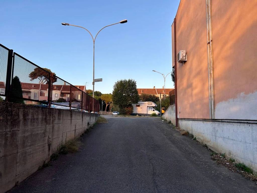 Box / garage a Civitavecchia in Via Paganini No Number - Foto 5