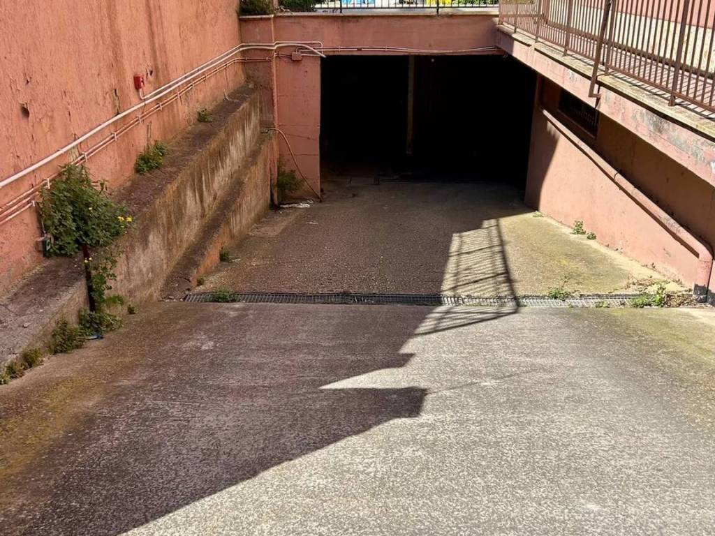 Box / garage a Civitavecchia in Via Bramante, 38 - Foto 5