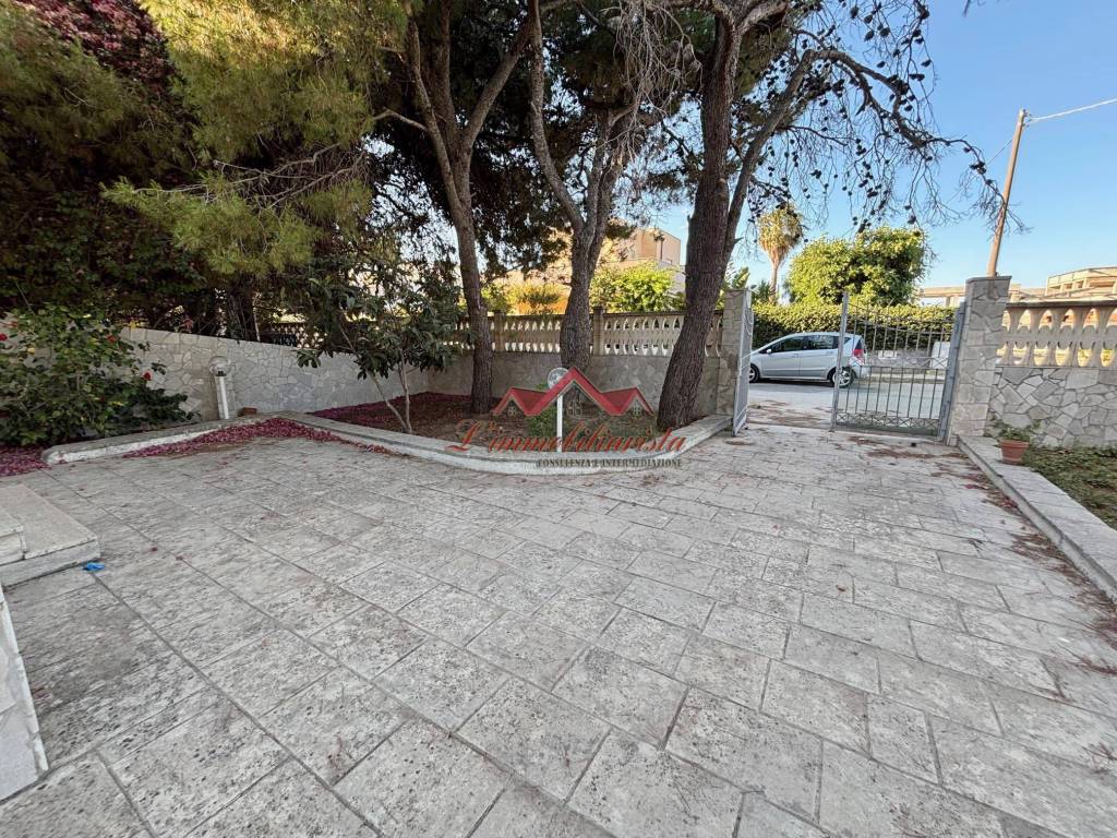 Villa a Carovigno in Via Platone - Foto 2