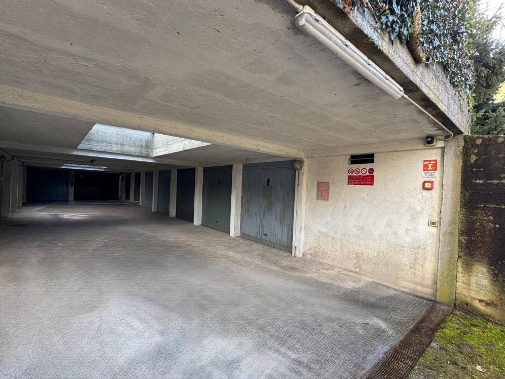 Box / garage a Clusone in Via Geremia Bonomelli, 4 - Foto 3