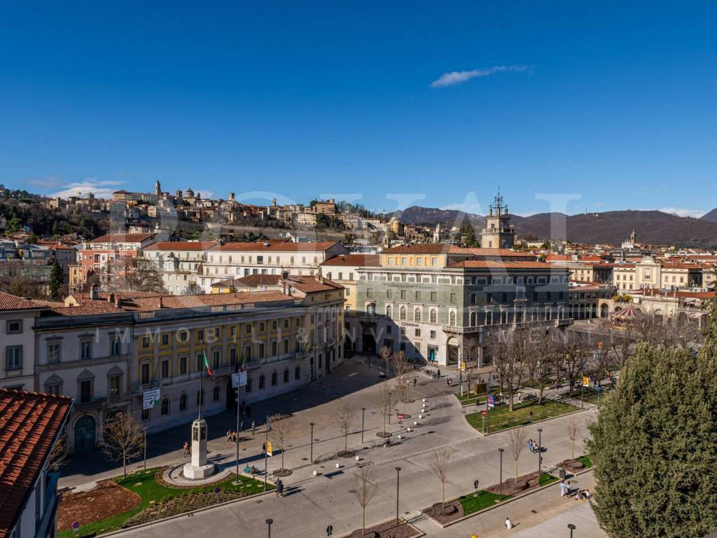 Appartamento a Bergamo in Piazza Giacomo Matteotti - Foto 2
