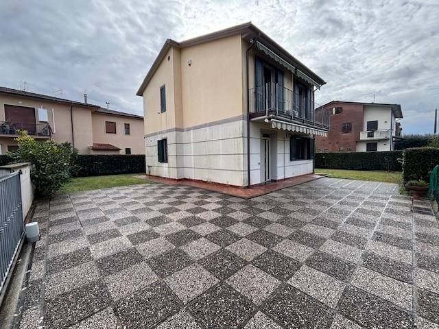 Villa a San giuliano terme in Via Caselli - Foto 2