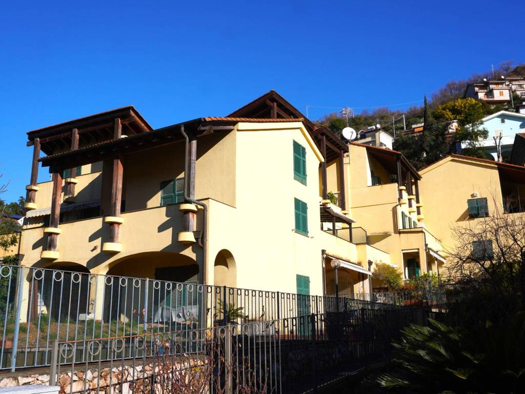 Appartamento a Tovo san giacomo in Via Giovan Battista Accame, 104 - Foto 2