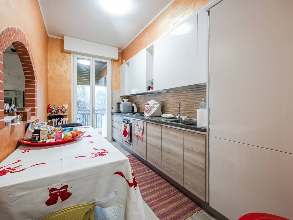 Appartamento a Reggio emilia in Via Martiri di Cervarolo - Foto 5