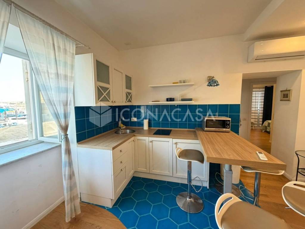 Appartamento a Pozzuoli in Lungomare Cristoforo Colombo - Foto 3