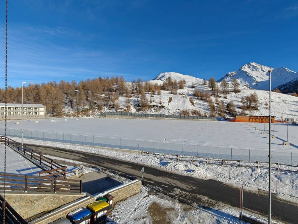 Appartamento a Sestriere in Strada Azzurri d'Italia - Foto 2