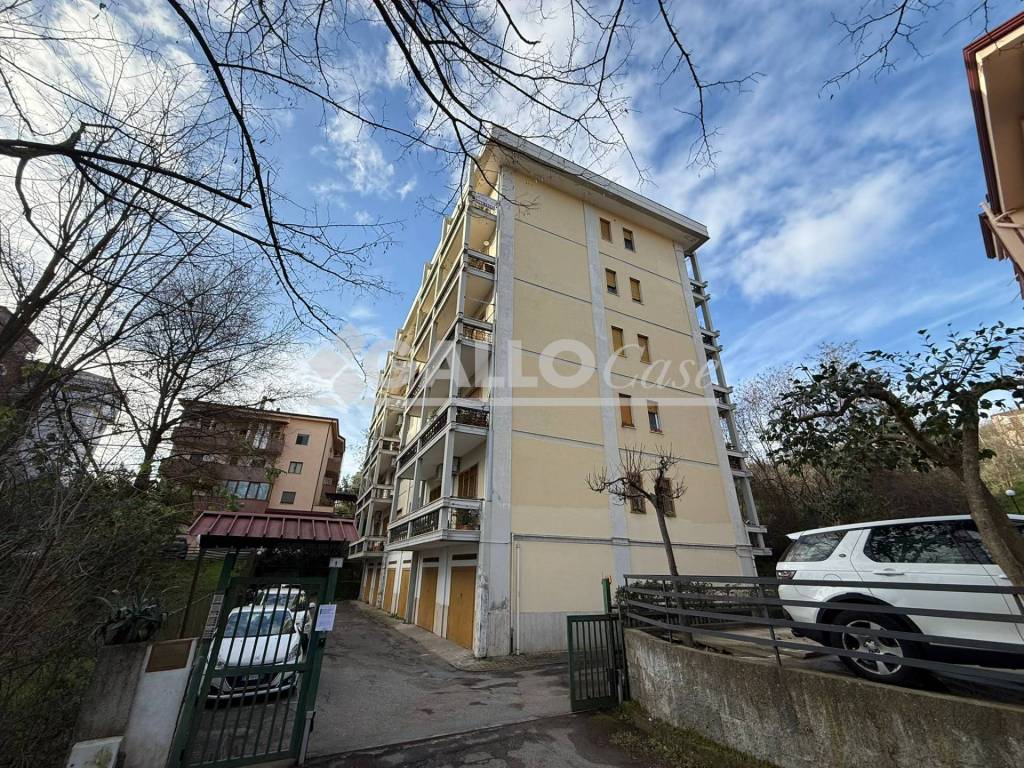 Appartamento a Cosenza in Via De Rada, 41 - Foto 2