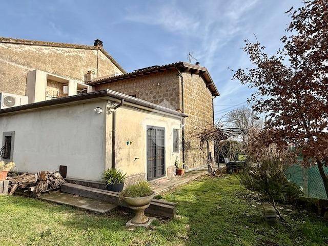 Villa a Montefiascone in Strada Cassia Nord - Foto 2