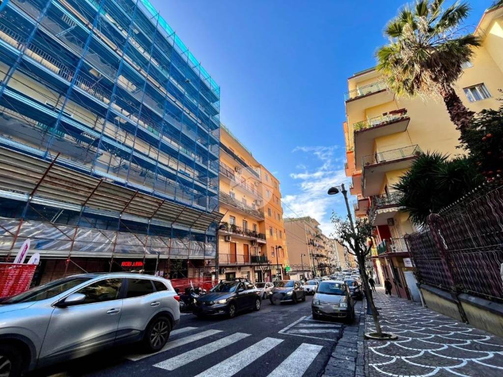 Appartamento a Portici in Viale Gioacchino Rossini, 22 - Foto 2