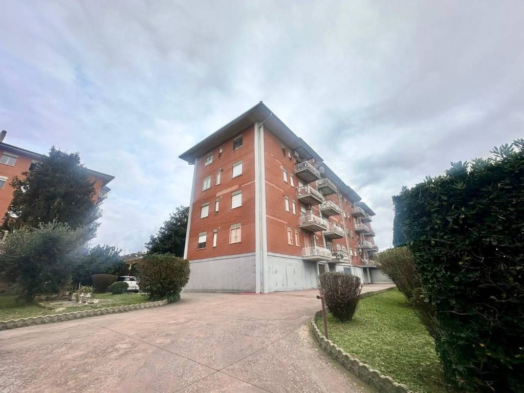 Appartamento a Genzano di roma in Via Napoli - Foto 3