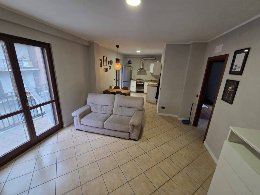 Appartamento a Guidonia montecelio in Viale Trieste - Foto 4