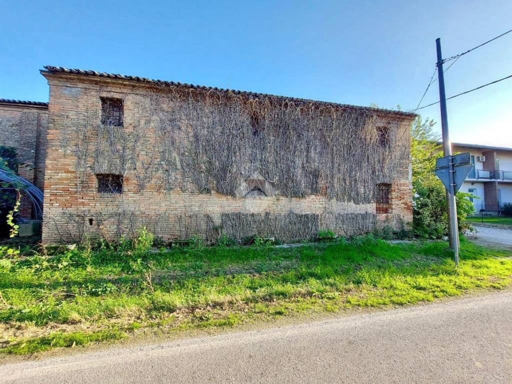 Rustico / casale a Alfonsine in Via San Savino, 5 - Foto 2