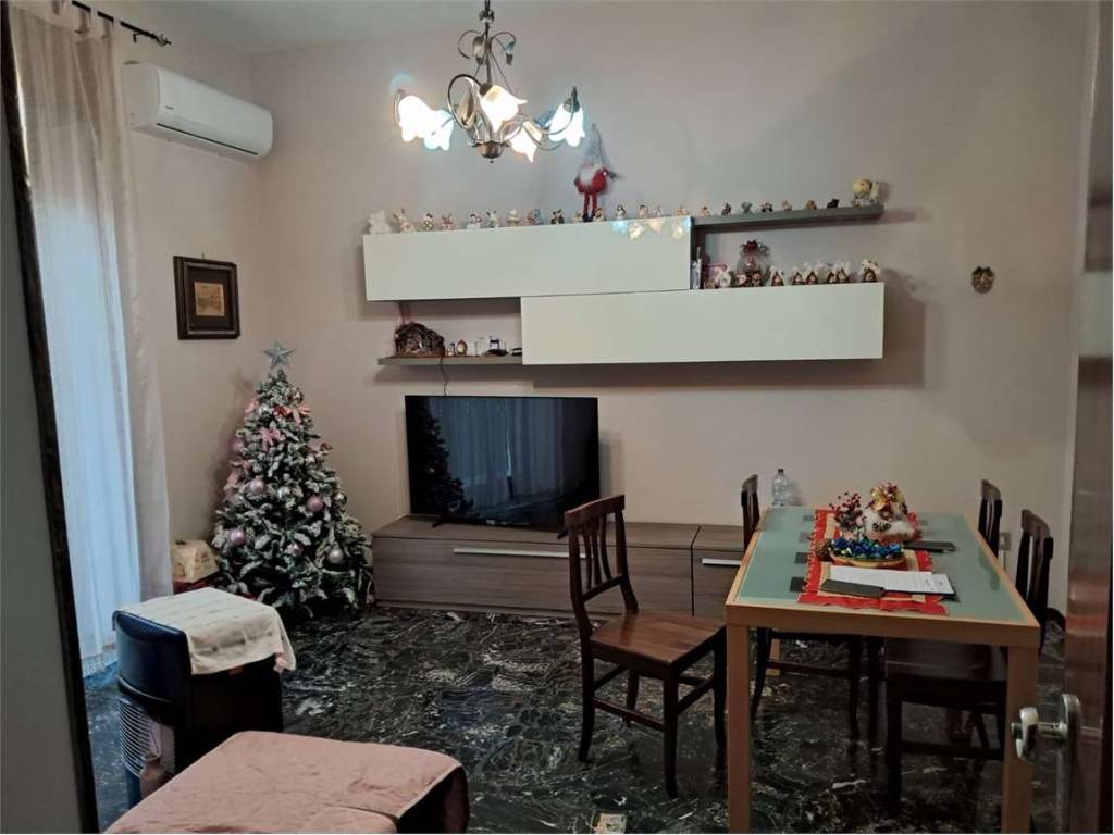Palazzo / stabile a Sparanise in Via G. Merola - Foto 2