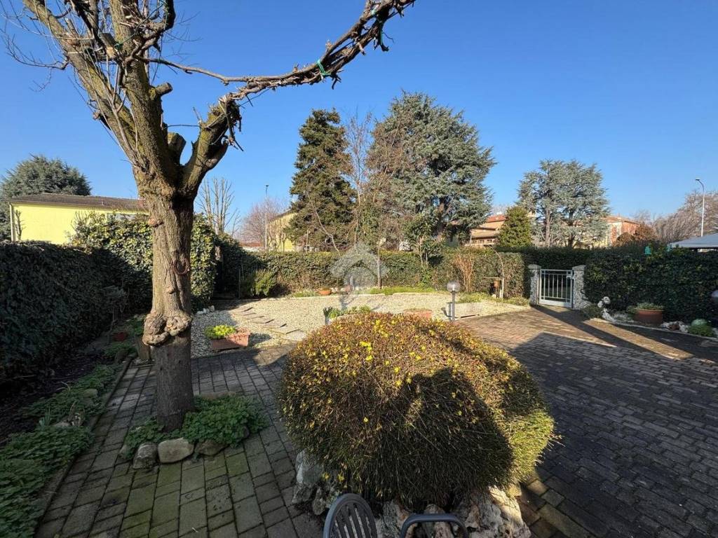 Casa indipendente a Reggio emilia in via Nagy, 30 - Foto 2