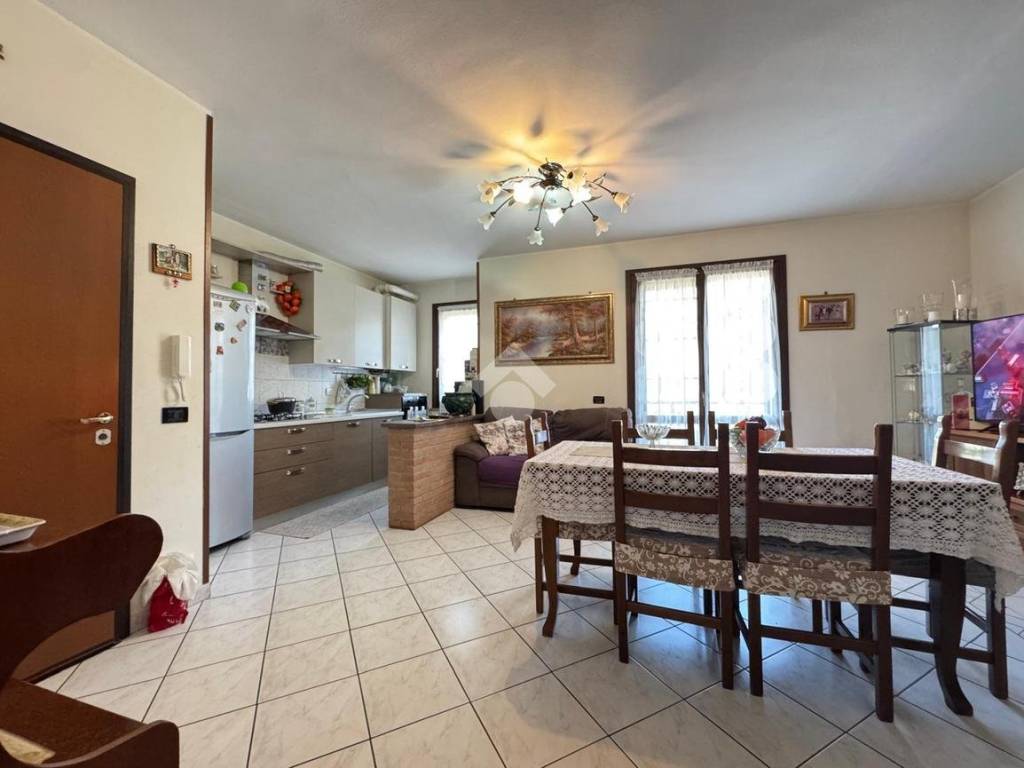 Casa indipendente a Reggio emilia in via Nagy, 30 - Foto 4