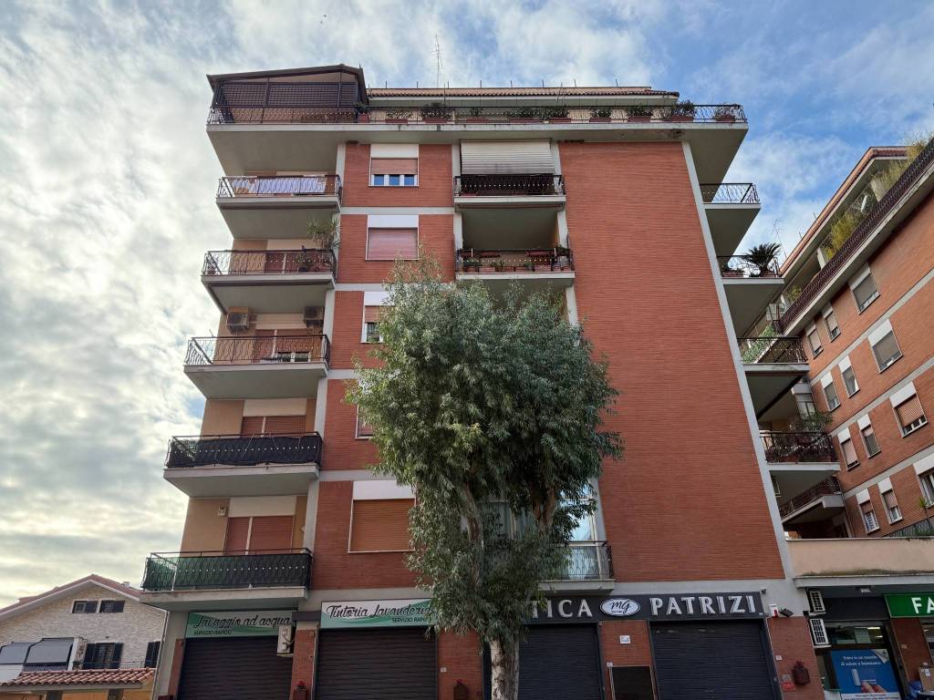 Appartamento a Guidonia montecelio in Via Giacomo Leopardi, 7 - Foto 2