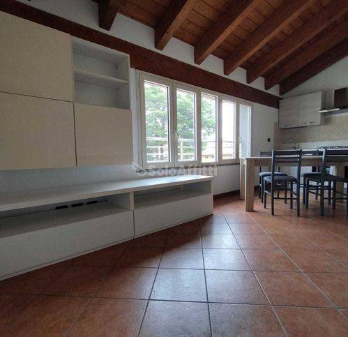 Appartamento a Como in Via Carlo Cossoni 3 - Foto 3