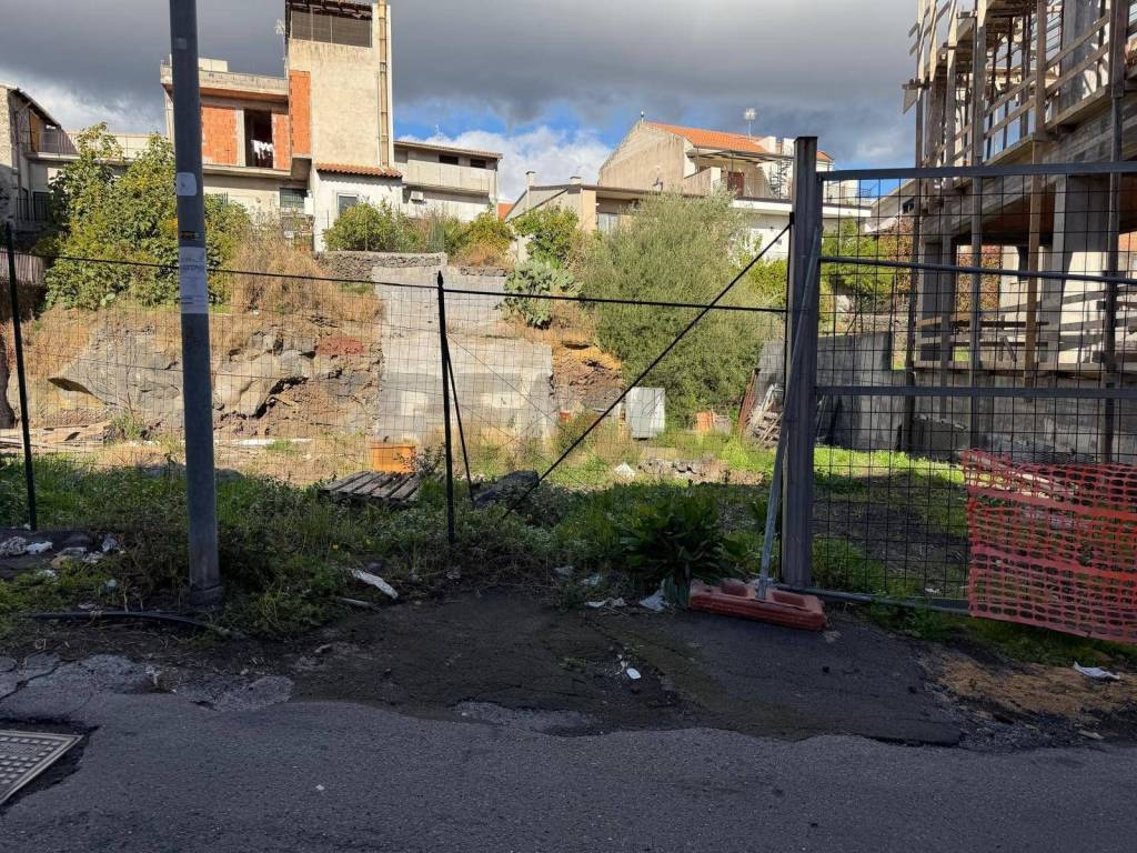 Terreno a Belpasso in via Giulio Cesare, 7 - Foto 4