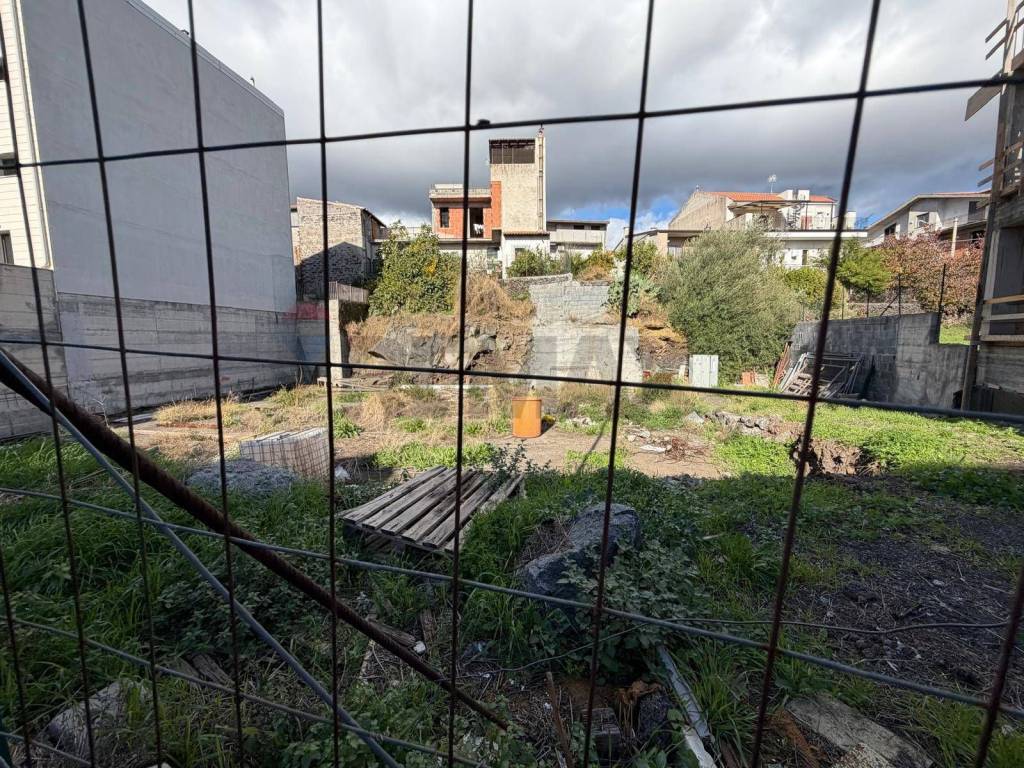 Terreno a Belpasso in via Giulio Cesare, 7 - Foto 5