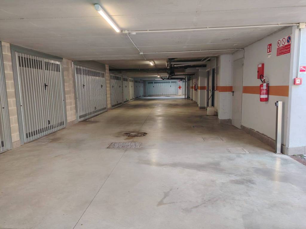 Box / garage a Bollate in Via Umberto Pace, 6 - Foto 2