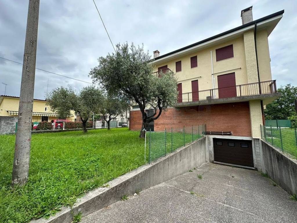 Palazzo / stabile a Bassano del grappa - Foto 2