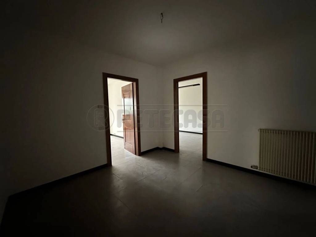 Immobile a Bassano del grappa in Largo Parolini No Number - Foto 2