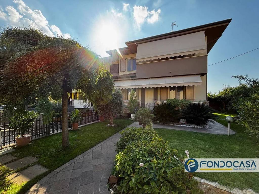 Villa a Castelli calepio in Via Conciliazione - Foto 3