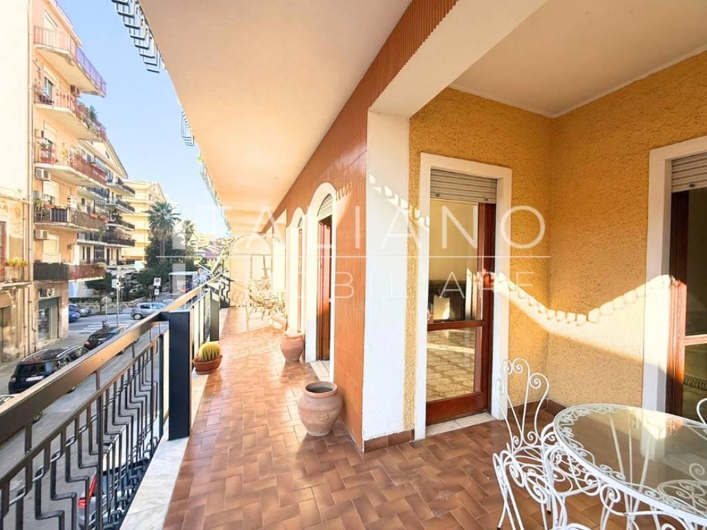 Appartamento a Milazzo in Piazza Generale Gioacchino Nastasi, 9 - Foto 3
